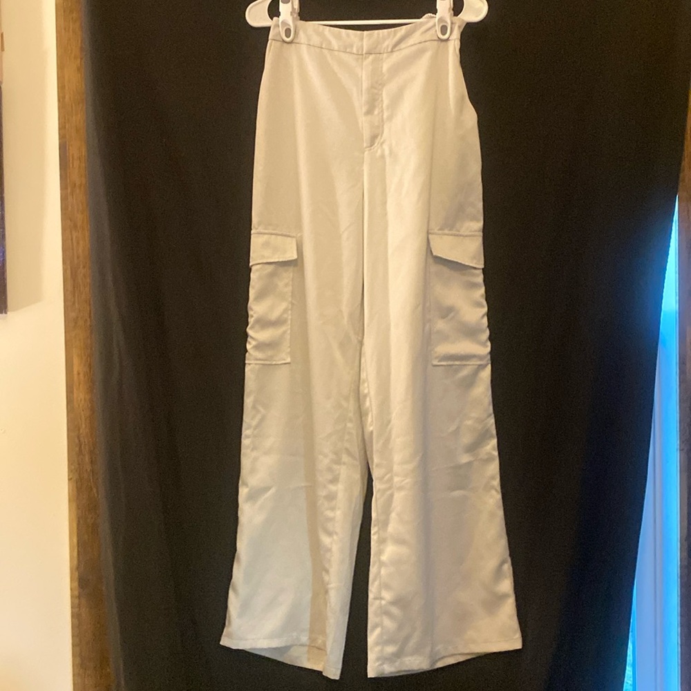 Dress pants, size M, brand is hautemonde